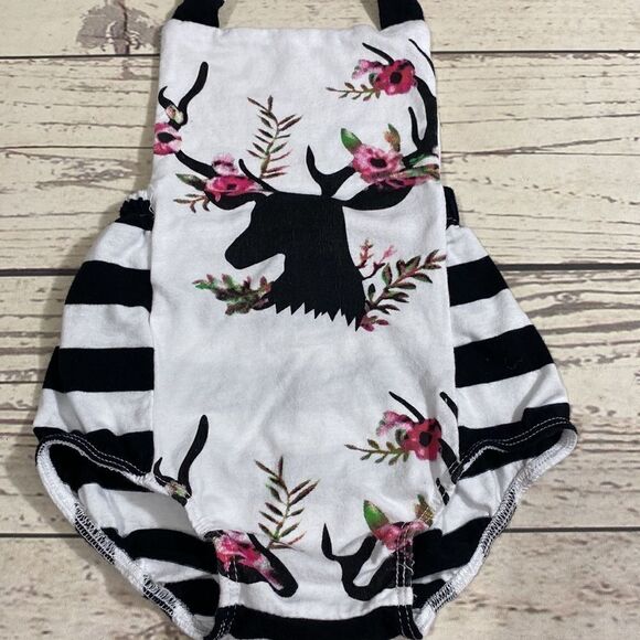 Bundle of 3 Baby Girl Infant Rompers - Picture 2 of 8